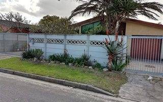 3 Bedroom House in Belmont Park