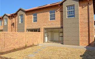 4 Bedroom Townhouse in Tijger Valley and surrounds