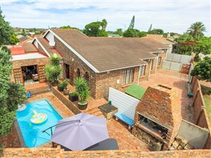 4 Bed House in Heiderand