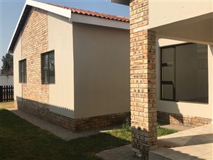 3 Bed Townhouse in Pomona AH