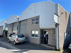 257 m² Industrial space in Kraaifontein Central