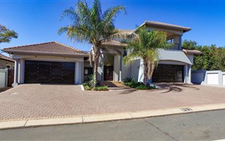 4 Bedroom House in Pebble Rock