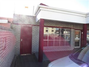 2 Bed House in Grassy Park