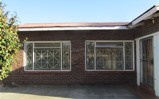 3 Bedroom House in Vanderbijlpark CW5