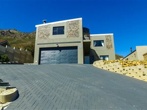 3 Bed House in Mountainside