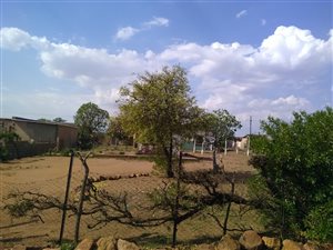 929 m² Land available in Mabopane