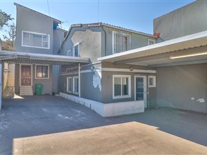 3 Bed House in Newlands East