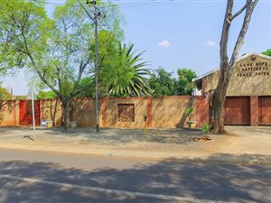 4 Bed House in Waverley