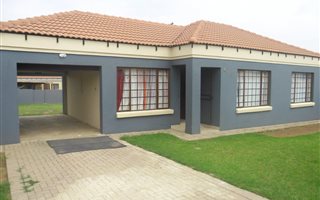 3 Bedroom Townhouse in Jackaroo Park