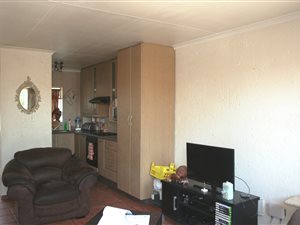 2 Bed Townhouse in Edenglen