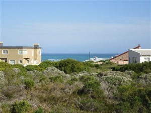 698 m² Land available in Suiderstrand
