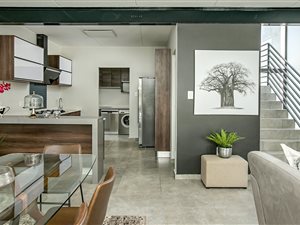 4 Bed Duplex in Kyalami AH