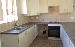 3 Bedroom Townhouse in Sinoville