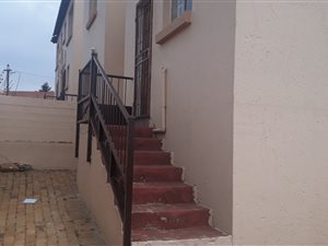 2 Bed Duplex in Witpoortjie