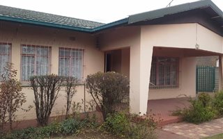 3 Bedroom House in Vanderbijlpark CW4