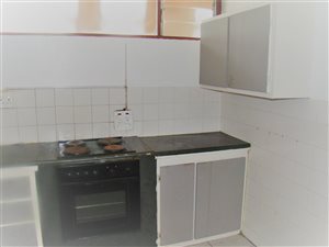 2 Bed Apartment in Amanzimtoti