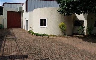 709 m² Commercial space in Newlands West