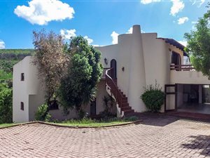 7 Bed House in Brenton on Sea