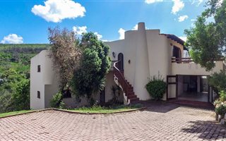 7 Bedroom House in Brenton on Sea