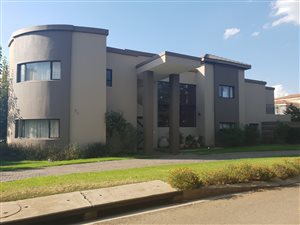 6 Bed House in Eagle Canyon Golf Estate