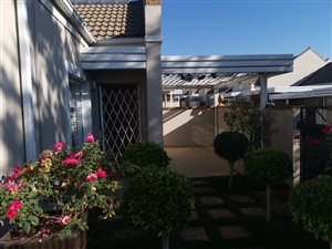 2 Bed House in Willow Park Manor