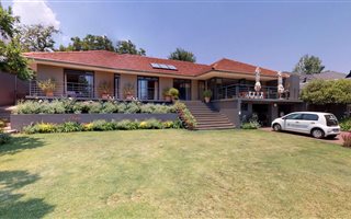 3 Bedroom House in Emmarentia