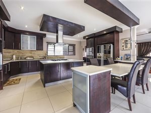 5 Bed House in Kyalami Glen Estate