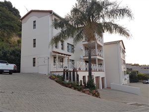 3 Bed Apartment in Constantia Kloof