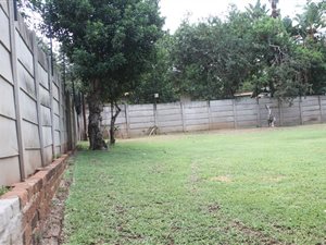 818 m² Land available in Meyerspark