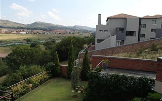5 Bedroom House in Xanadu