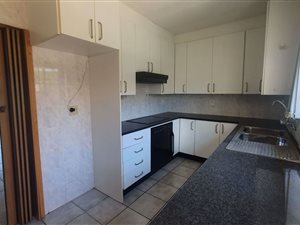 3 Bed Townhouse in Helderkruin