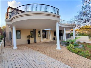 5 Bed House in Dainfern Valley