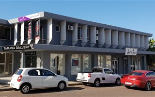 1601 m² Commercial space in Essenwood