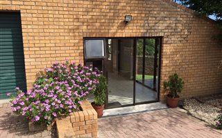 1 Bedroom Flat in Beacon Bay
