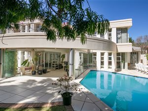 4 Bed House in Dainfern