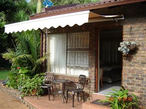 Bachelor apartment in Rooihuiskraal
