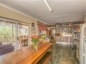 3 Bedroom House in Mangold Park