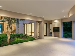 4 Bed House in Kyalami