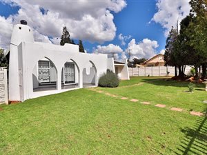 6 Bed House in Glenanda