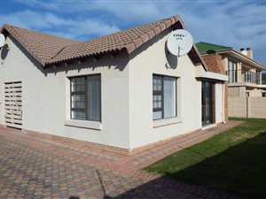1 Bed Townhouse in Diaz Beach
