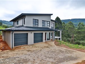 4 Bed House in Victoria Country Club Estate