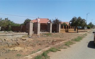 444 m² Land available in Odinburg Gardens
