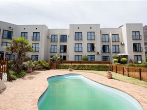 2 Bed Apartment in Gordons Bay Central