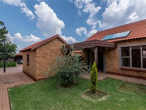 1 Bed Townhouse in Willow Park Manor