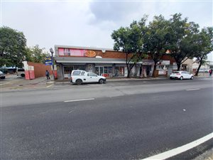 2974 m² Retail Space in Lyttelton Manor