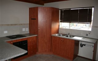 3 Bedroom Apartment in Kleinfontein