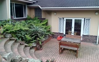 3 Bedroom House in Woodside