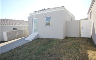 2 Bedroom House in Nahoon Valley