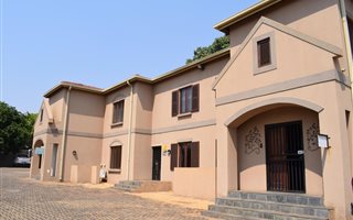 57 m² Commercial space in Clubview