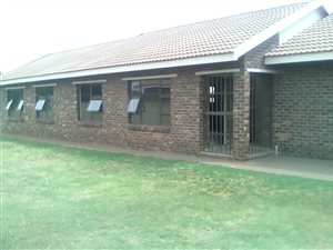3 Bed Apartment in Meyerton